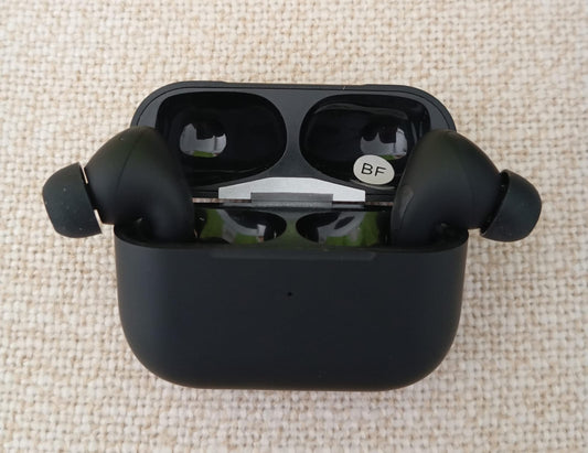 Pro 2 Earbuds In Black - High Quality Wireless Bluetooth Earphones With Type C Charging Port For Reliable Audio Performance And Convenience -0010