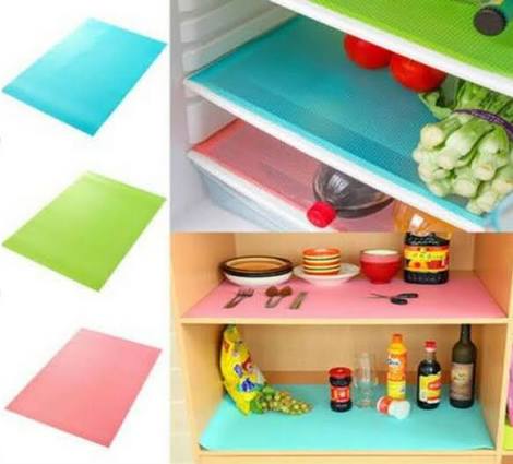 1 Roll Refrigerator Mats Shelf Liners, 45 ×150cm Plastic Refrigerator Liners (Random Color)0022