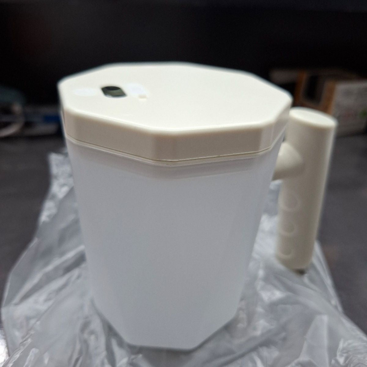 Automatic Coffee Mixing Mug with Digital Display 0037